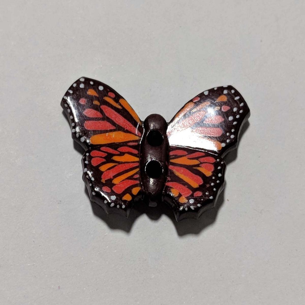 Monarch Butterfly Plastic Button - Dill Buttons - 28mm / 1-1/8"