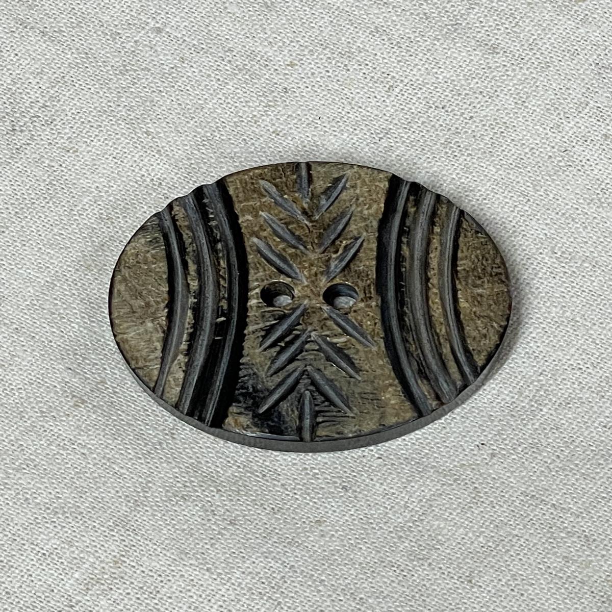 Horn Engraved Buttons / BM0717H40 (40mm)