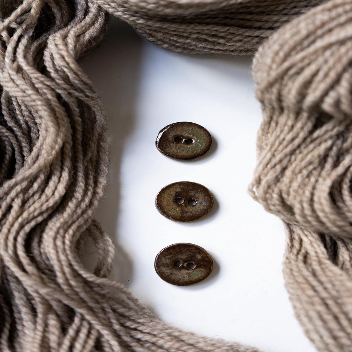 Stone 23mm Ceramic Linda's Button