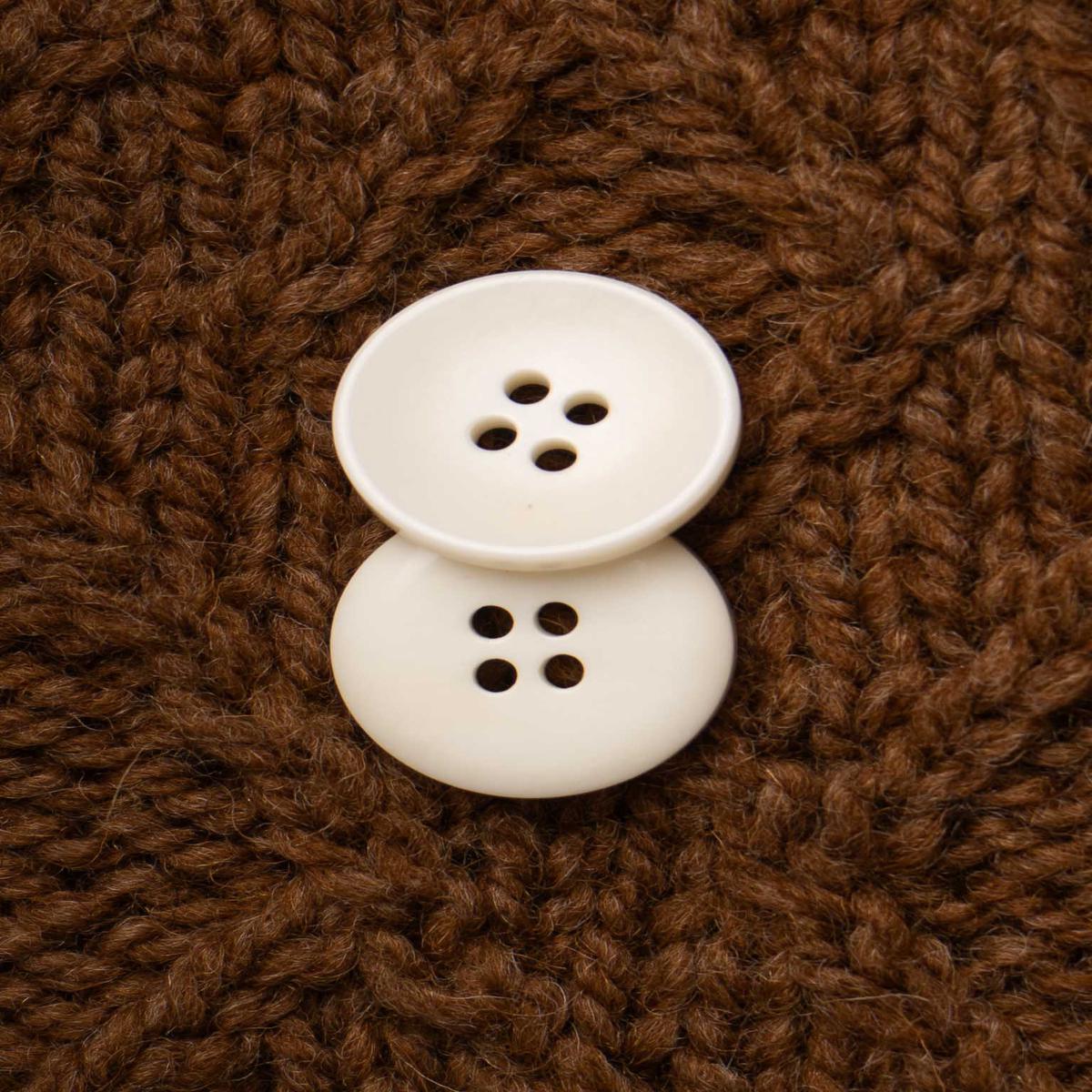 Viburnum  15 - 20mm Bone Button