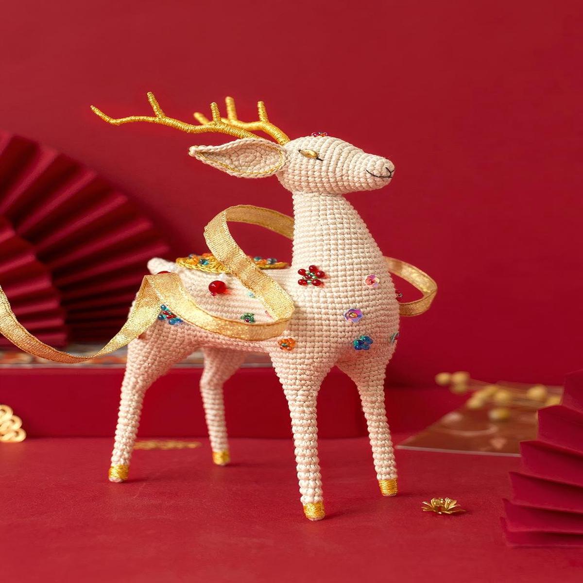 The Nine-Colored Deer King Crochet Pattern