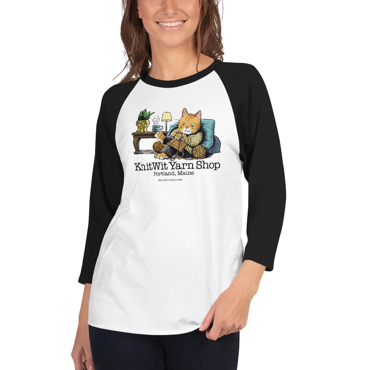 Cat Knitting (in color!) - 3/4 sleeve raglan shirt