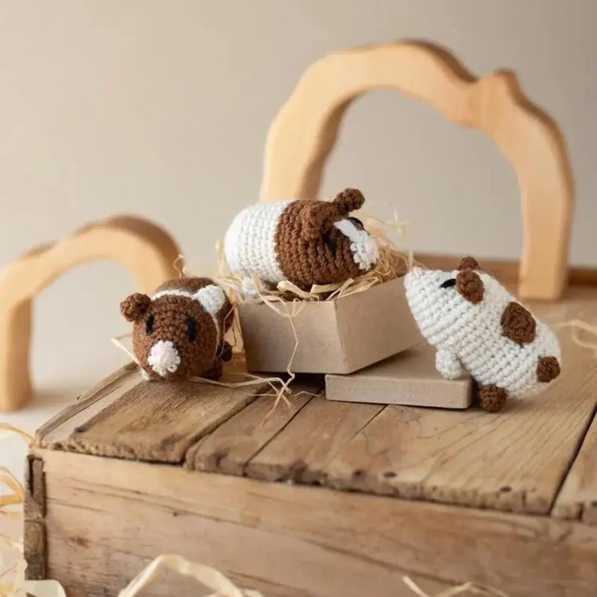 Toft Mini Crochet Kit- Guinea Pigs