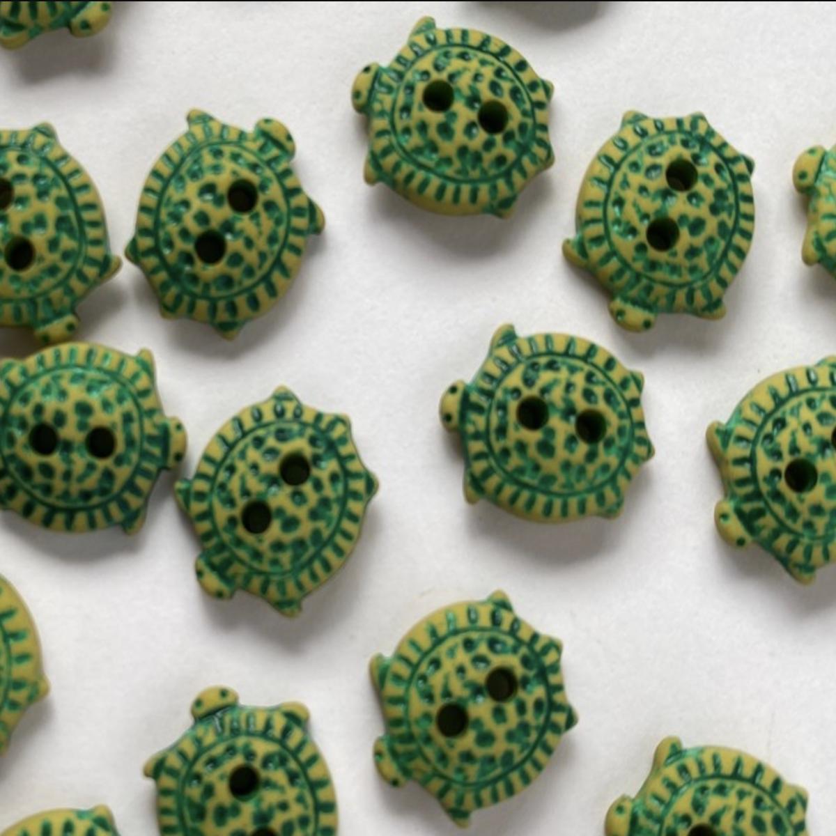 Turtle Buttons (12mm)