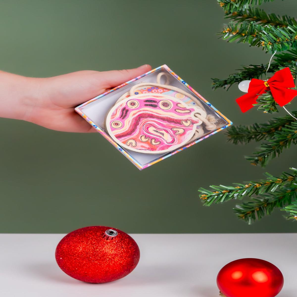 Merindah-Gunya Wooden Ornaments (4 Pack)