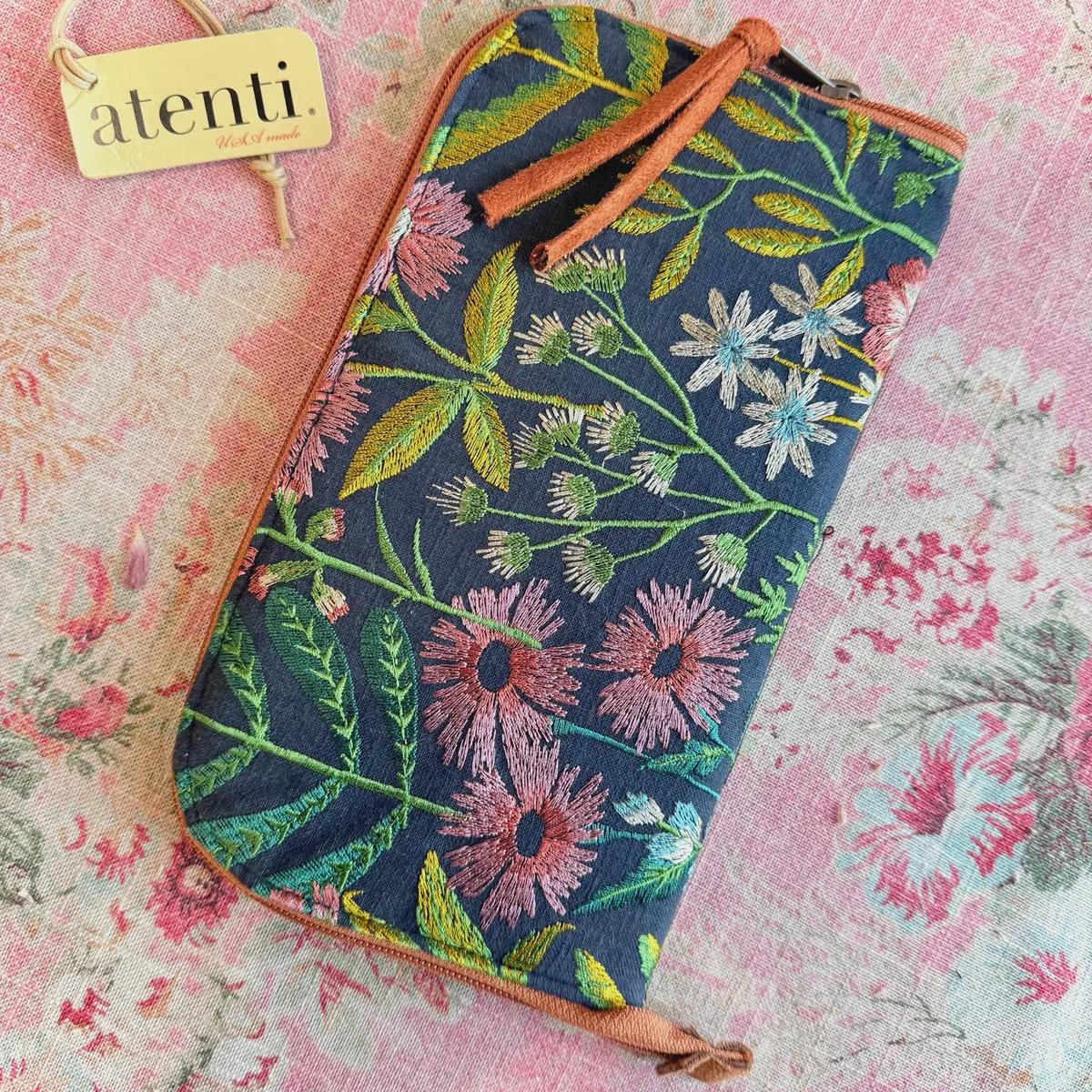 Atenti Needles and Tools Case