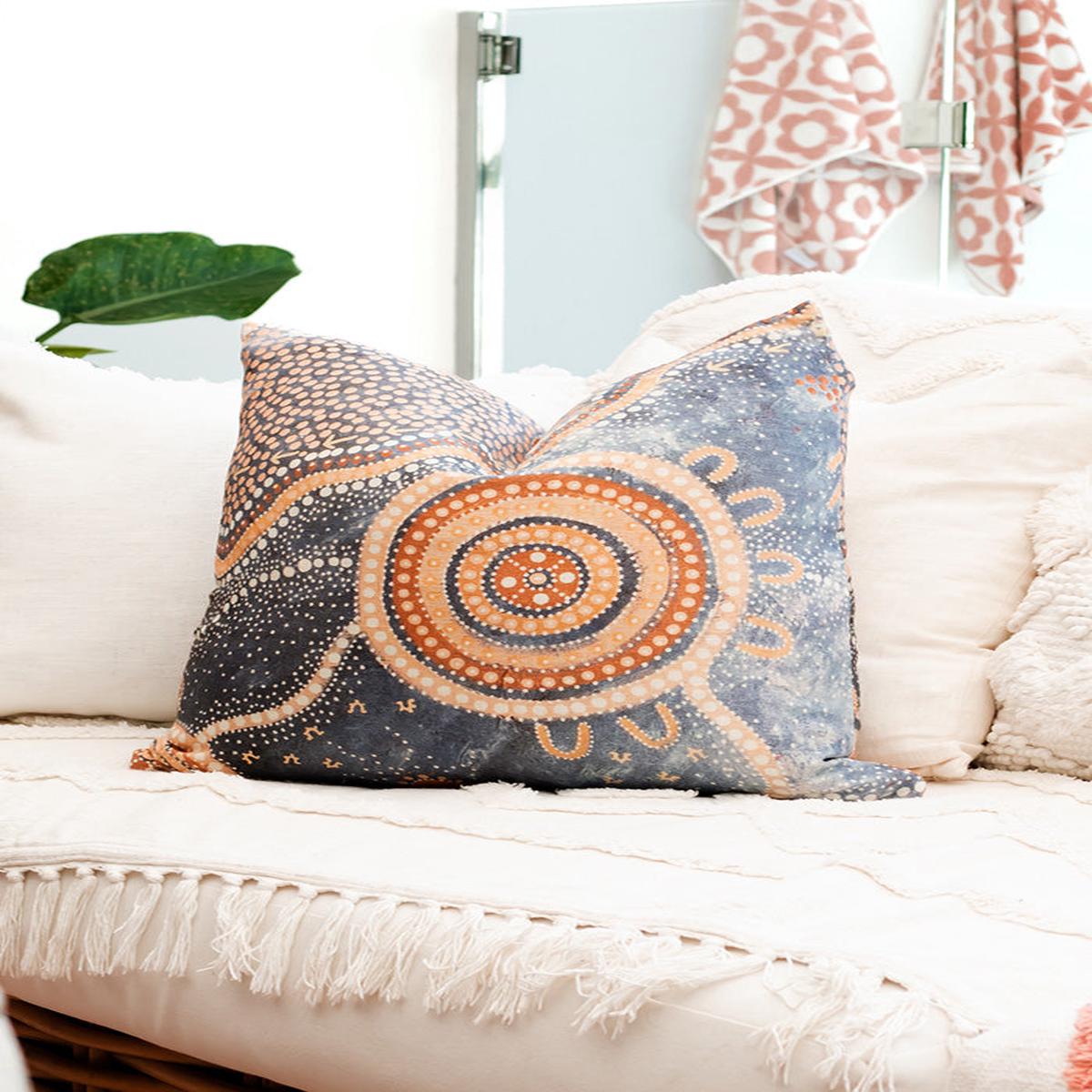 Yilawura (Night) Linen Cushion Cover (45cm x 45cm)