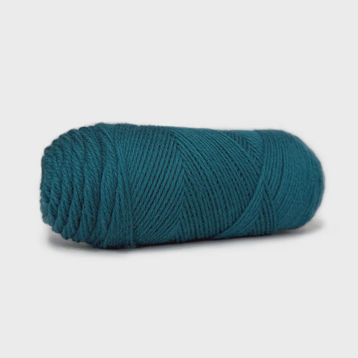 Willow Pullover Kit, Size 7-11 (Peacock 440)