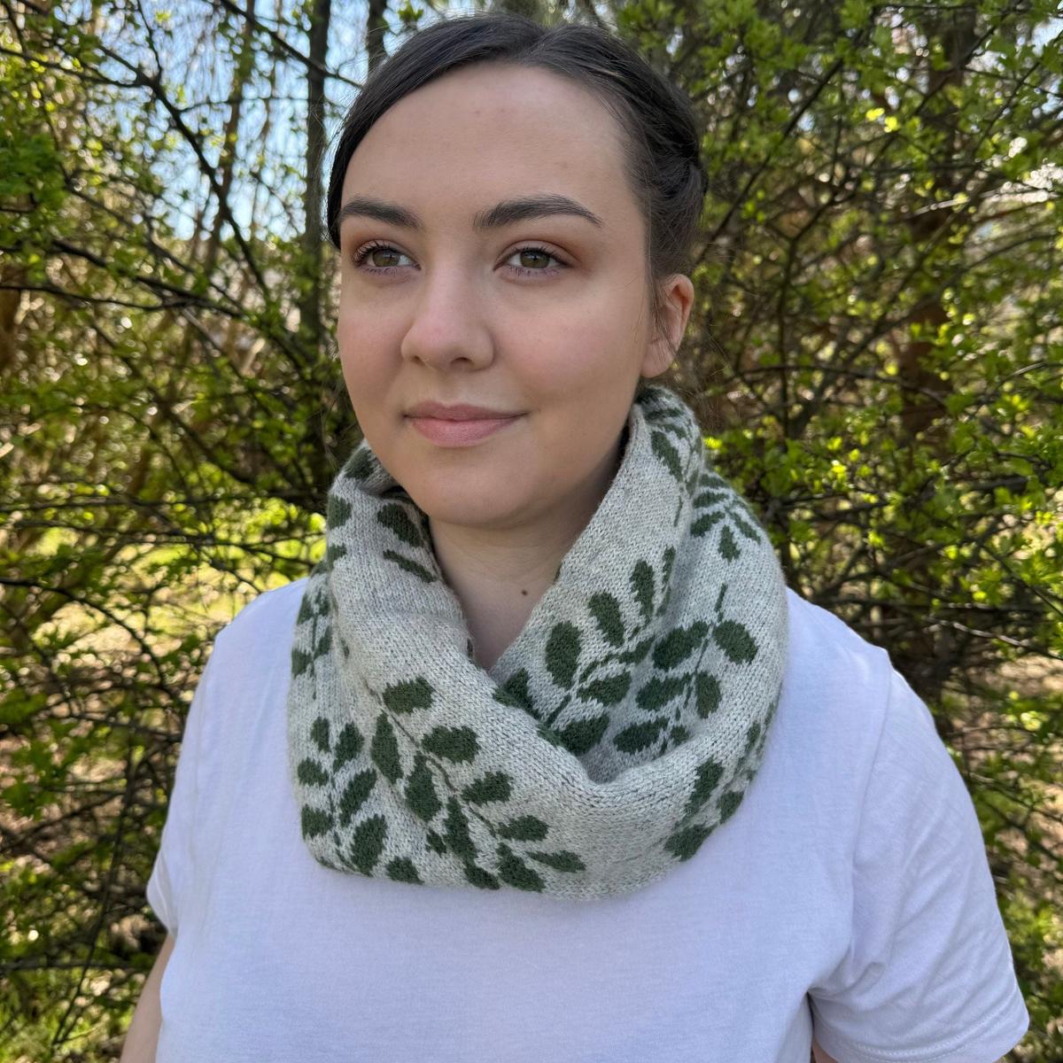 Cambo Cowl by Journey Through Yarn in Rambler