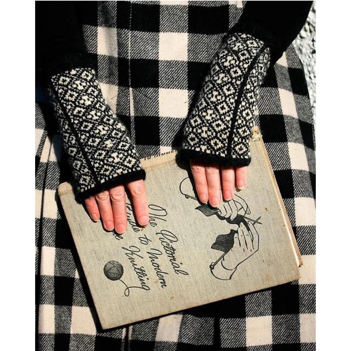 Ecclefechan Mitts by Kate Davies Designs in J&S Heritage
