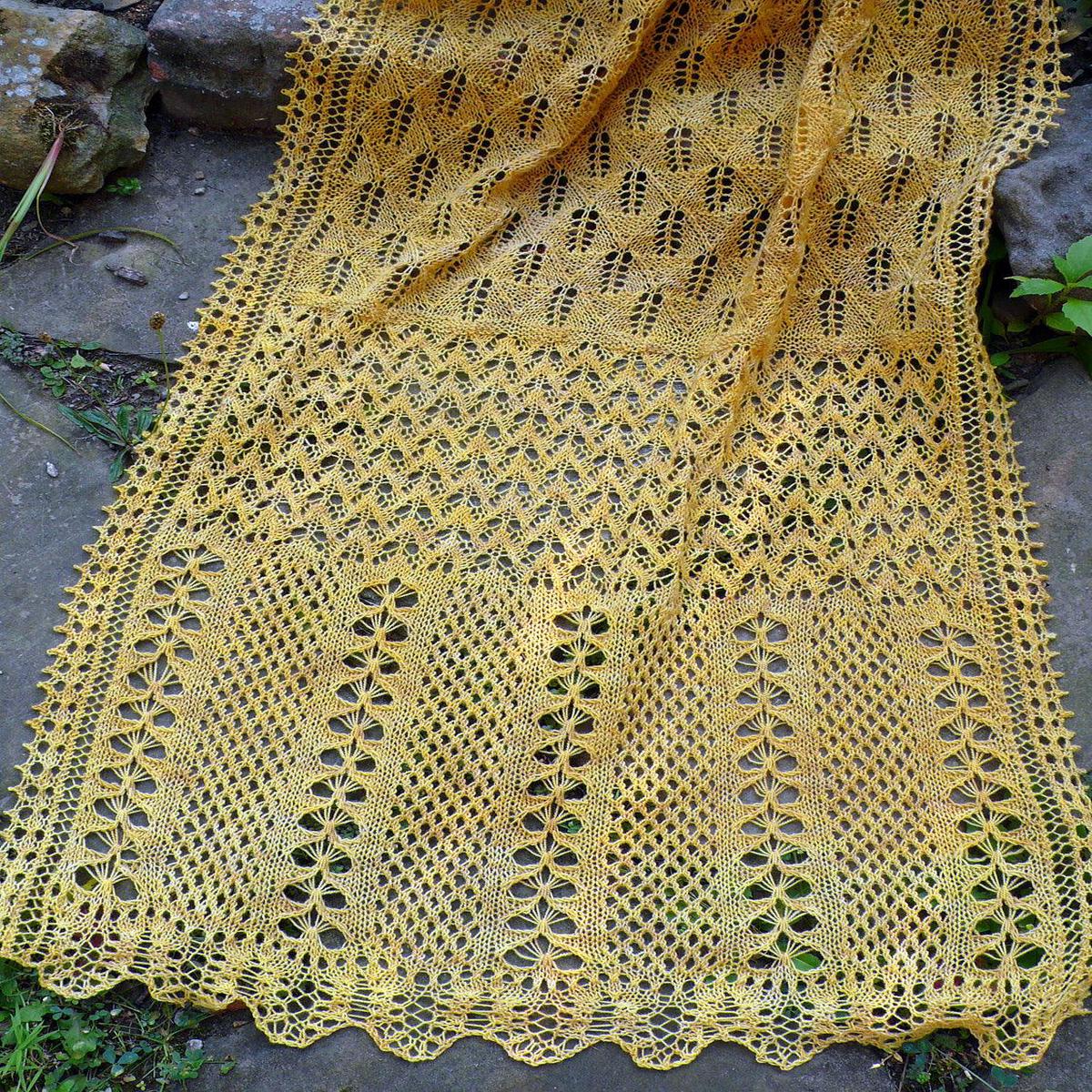 Honeybee Stole knitting pattern