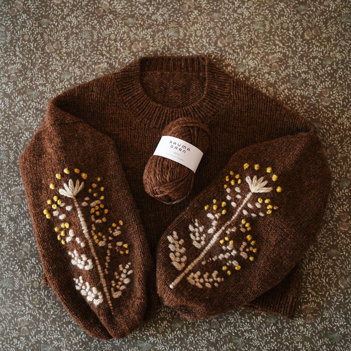 Yarrow by Melody Hoffman in Rauma Vams