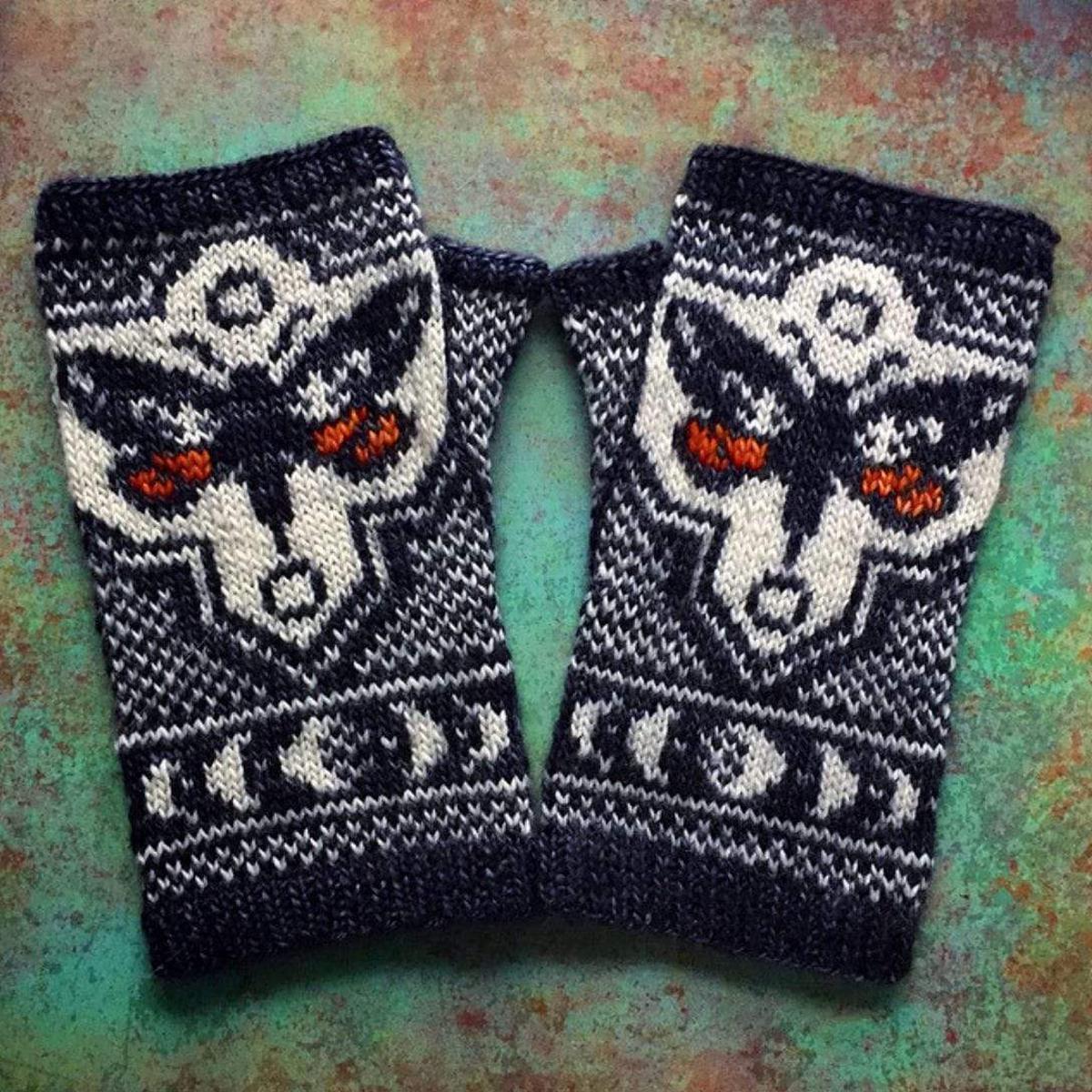 Underwing Mitts by Erica Heusser in J&S 2ply