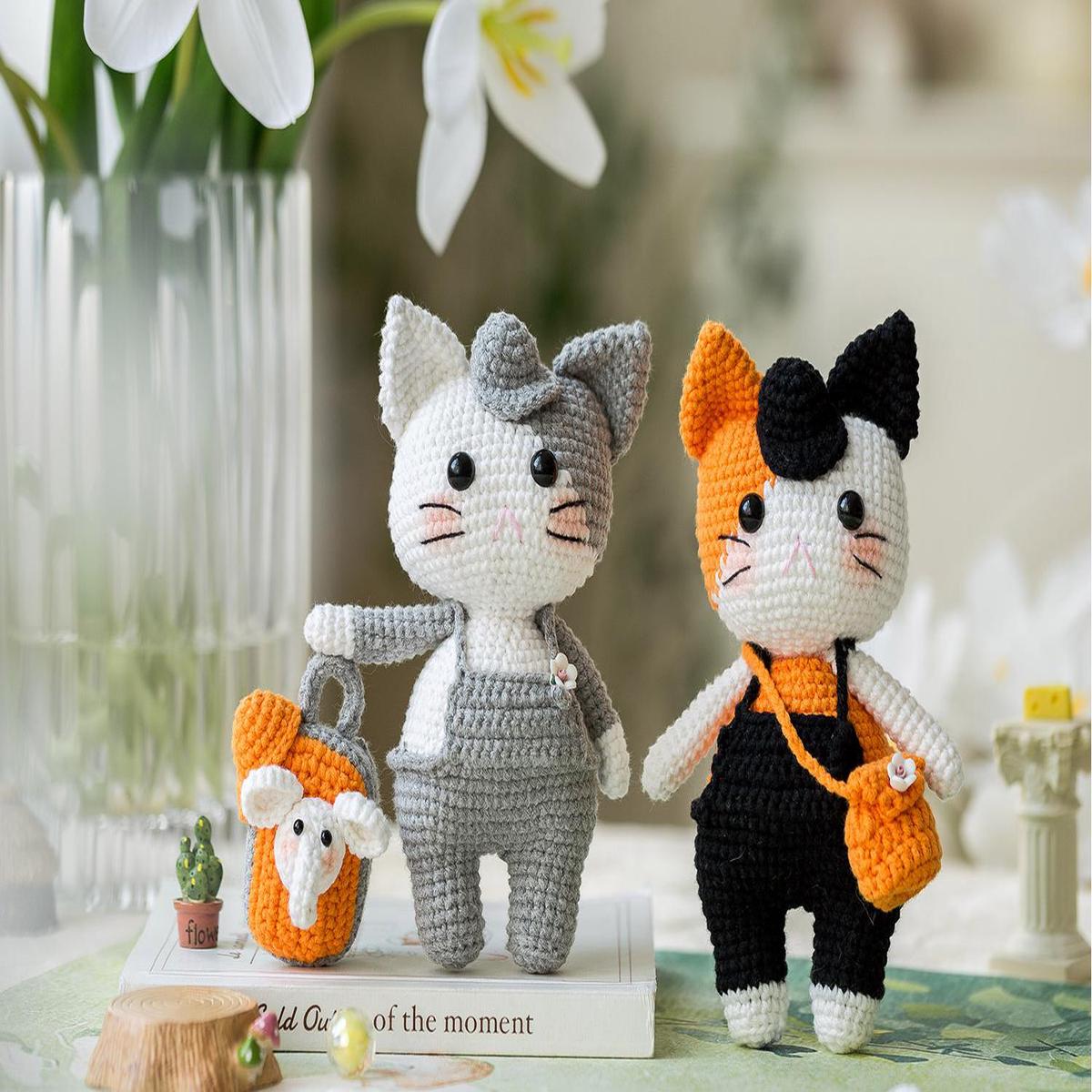 Traveling Kitten Crochet Yarn Kit