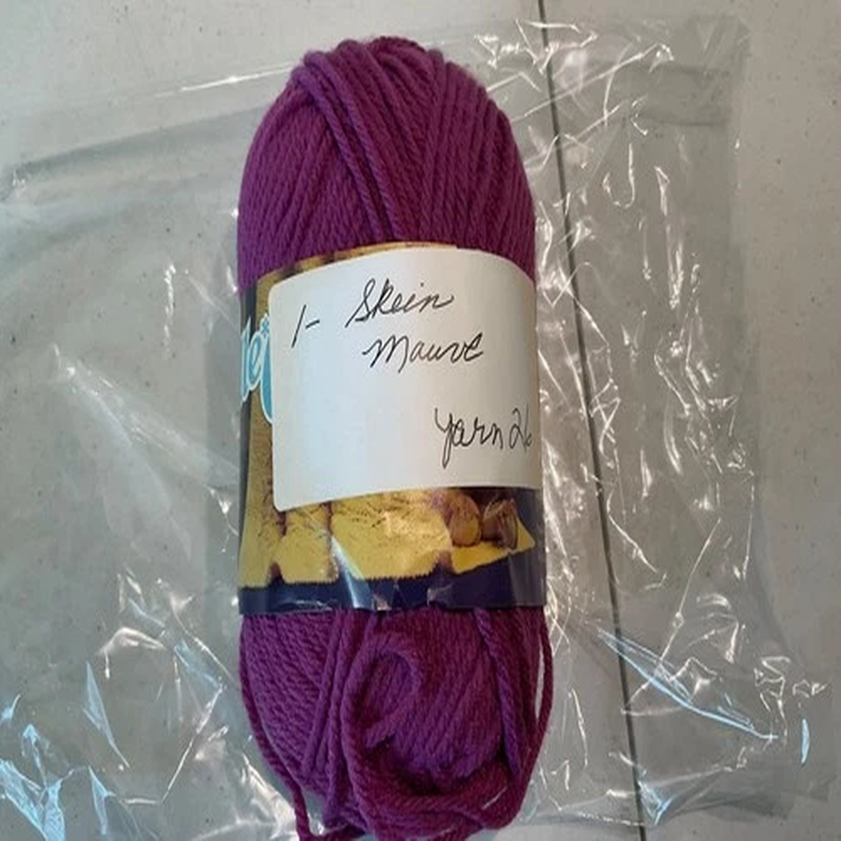 YARN 1 SKEIN MAUVE 3.5 oz. #26