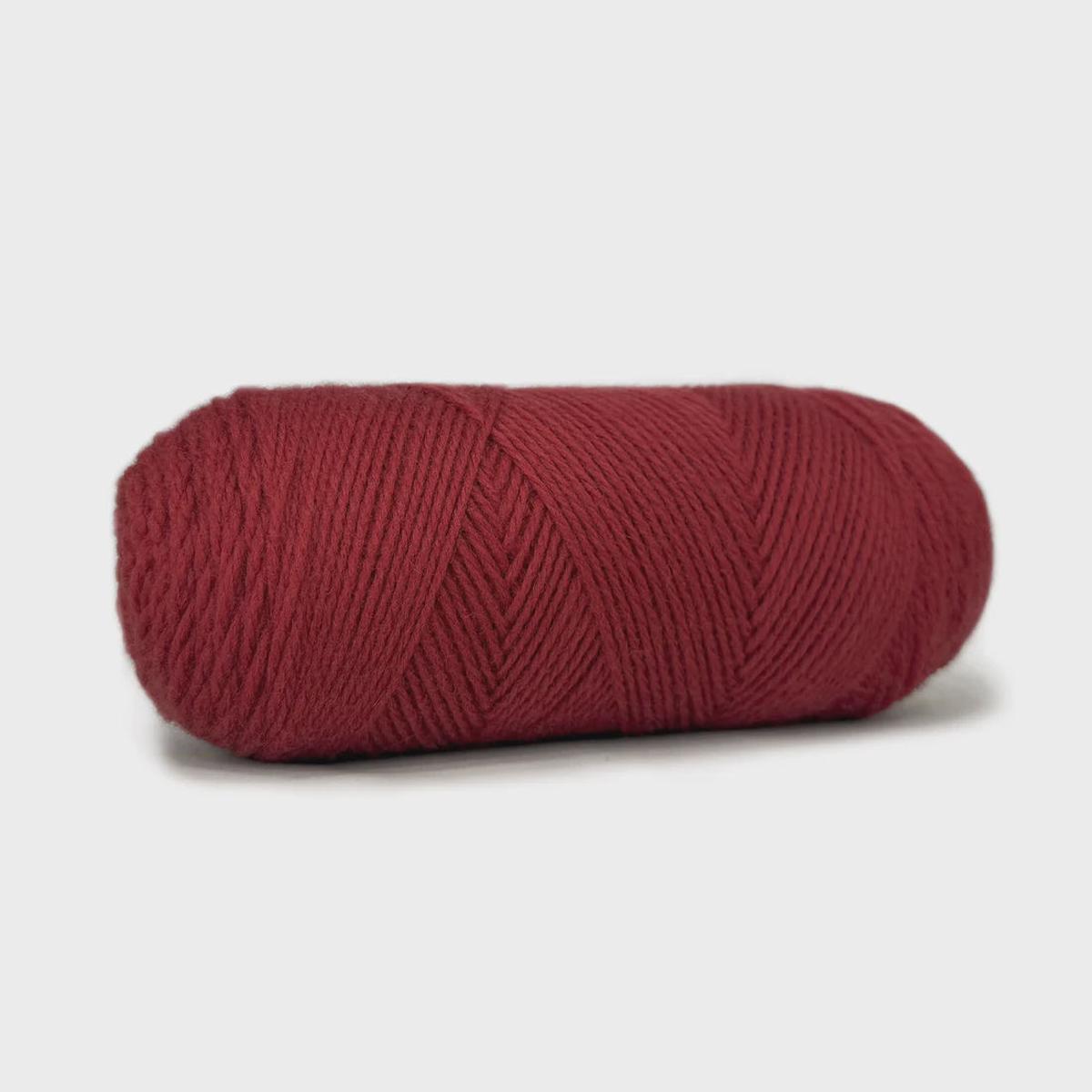 Willow Pullover Kit, Size 7-11 (Scarlet 625)