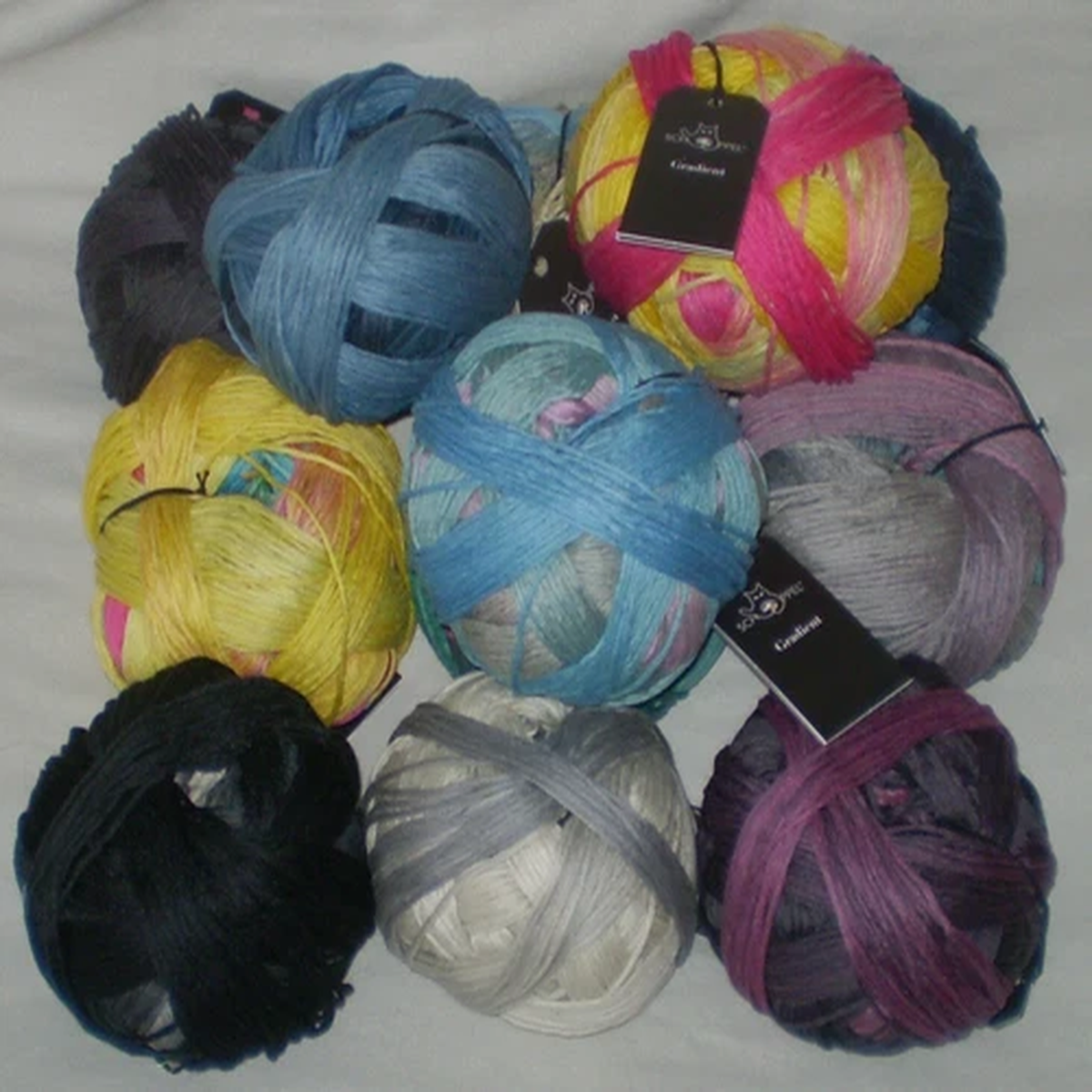 (159/kg) 100gr gradient Schoppel 100% virgin wool (merino) with long gradient