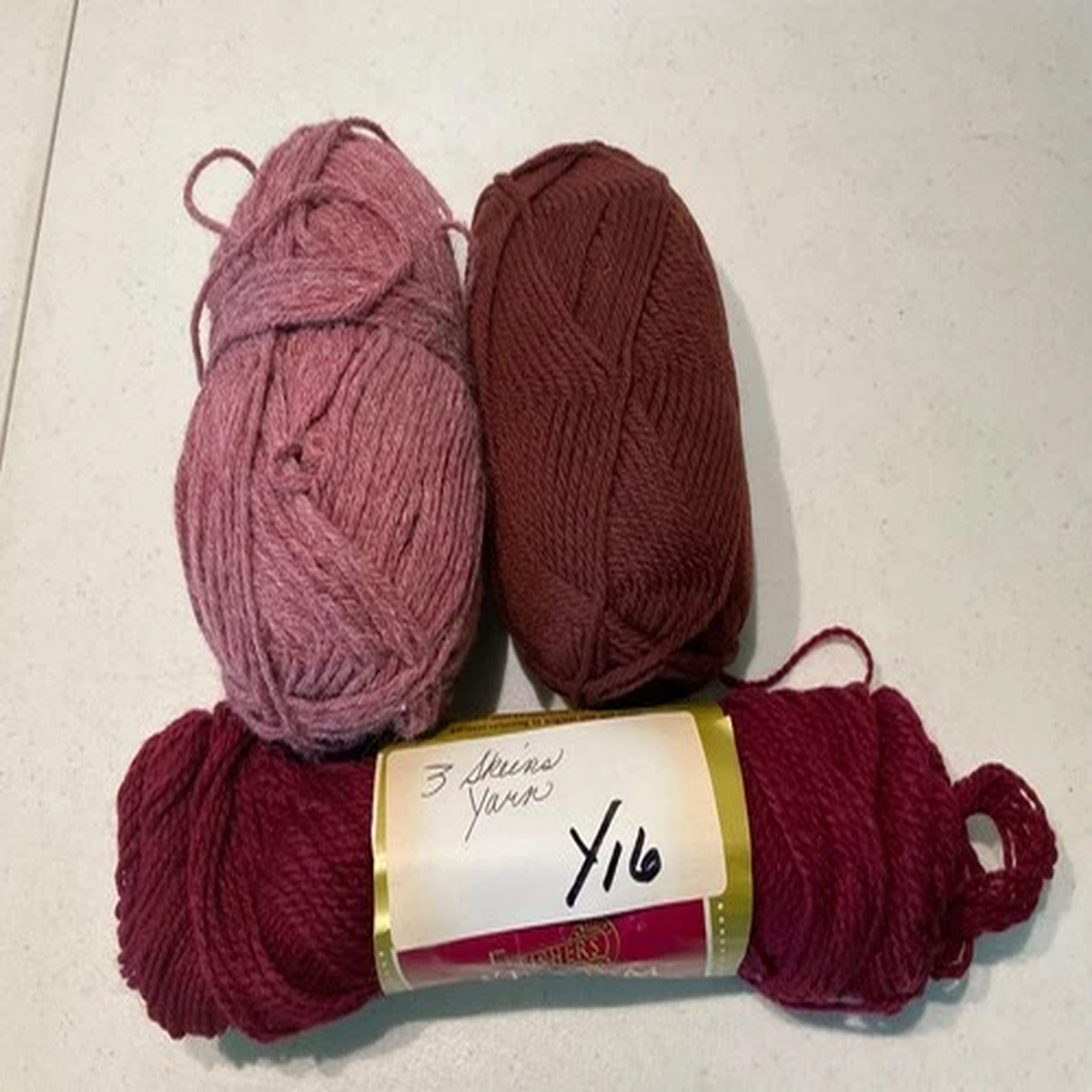 YARN 3 SKEINS Y16