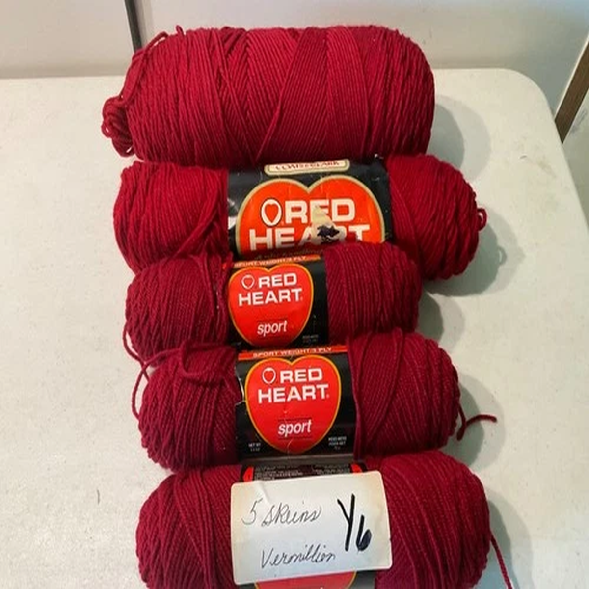 YARN 5 SKEINS VERMILLION COLOR Y6